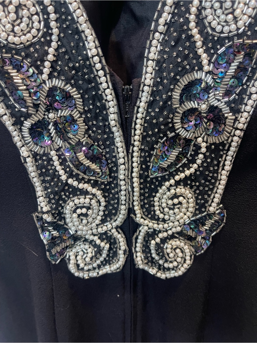 Vintage 80/90s Cache black gown with beaded collar and back - Picture 7 of 8
